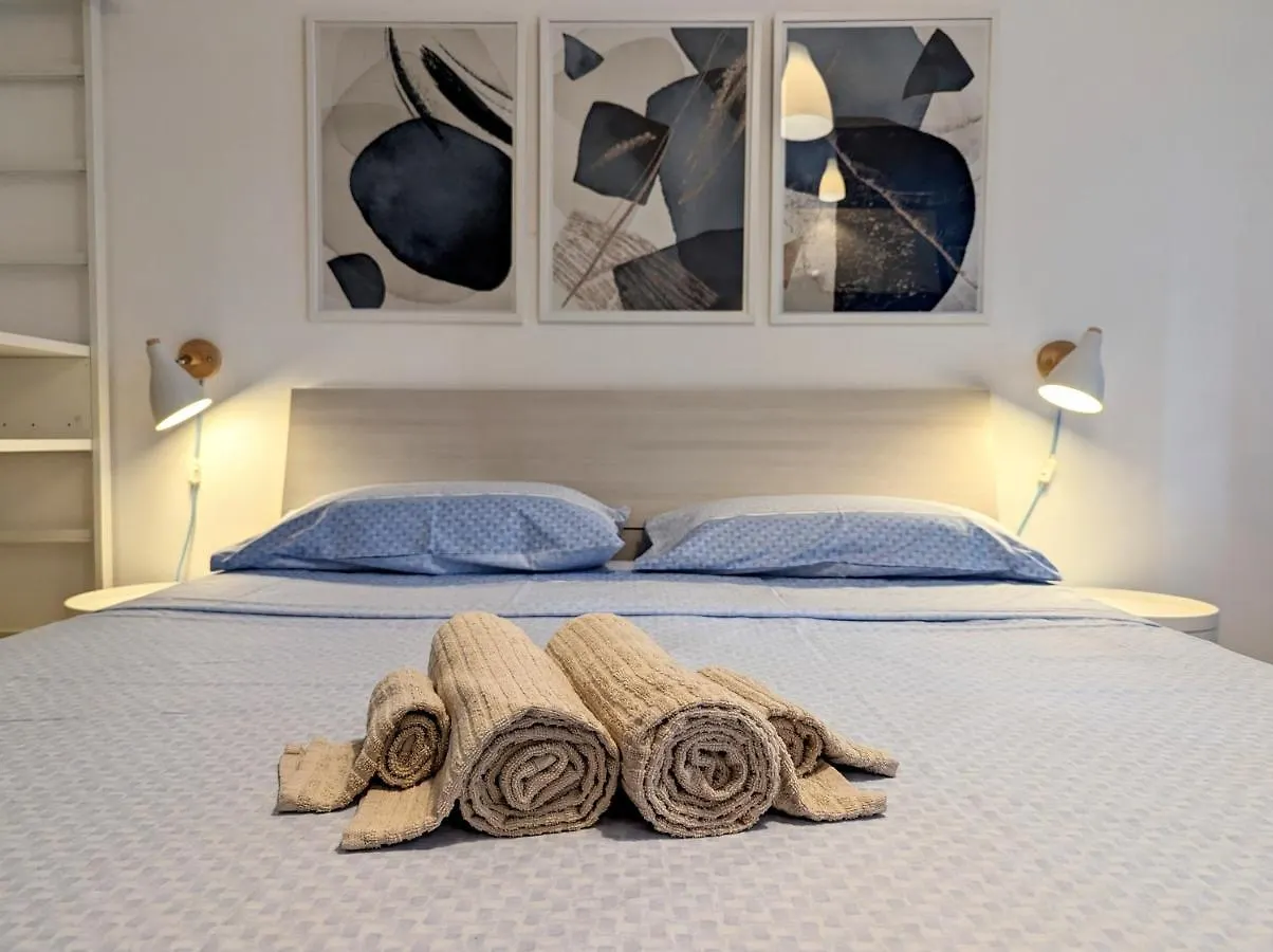Large New Stylish Studio Apt - Metro Fast Wifi A/C Apartment Milan