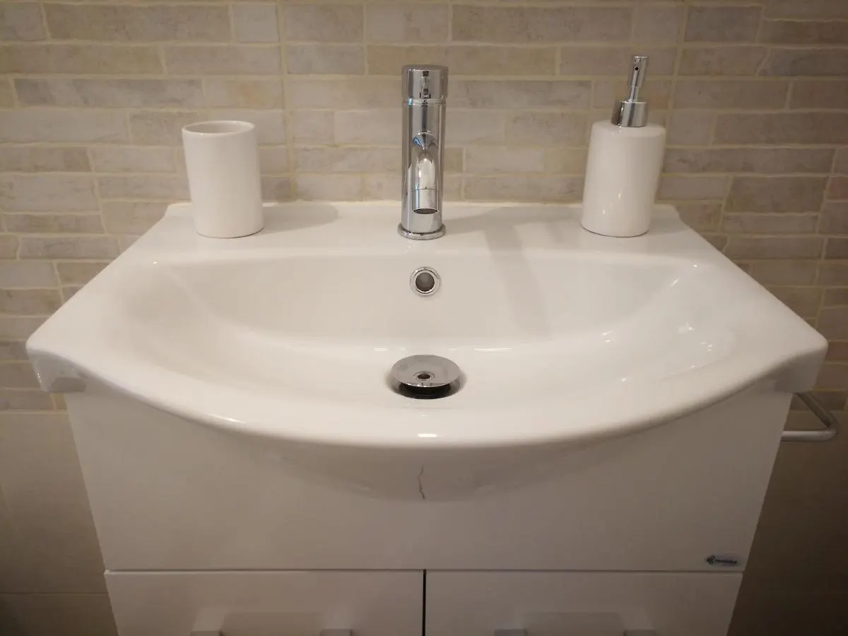Large New Stylish Studio Apt - Metro Fast Wifi A/C Daire Milano İtalya